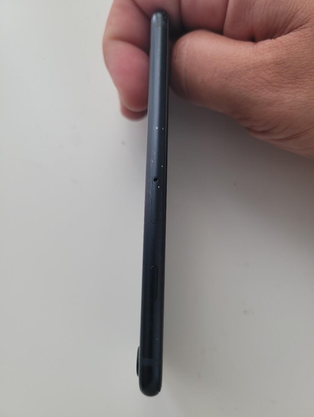 Apple iPhone SE 3rd Gen 64 GB Used Midnight (Unlocked) **AJ** - Picture 4 of 7